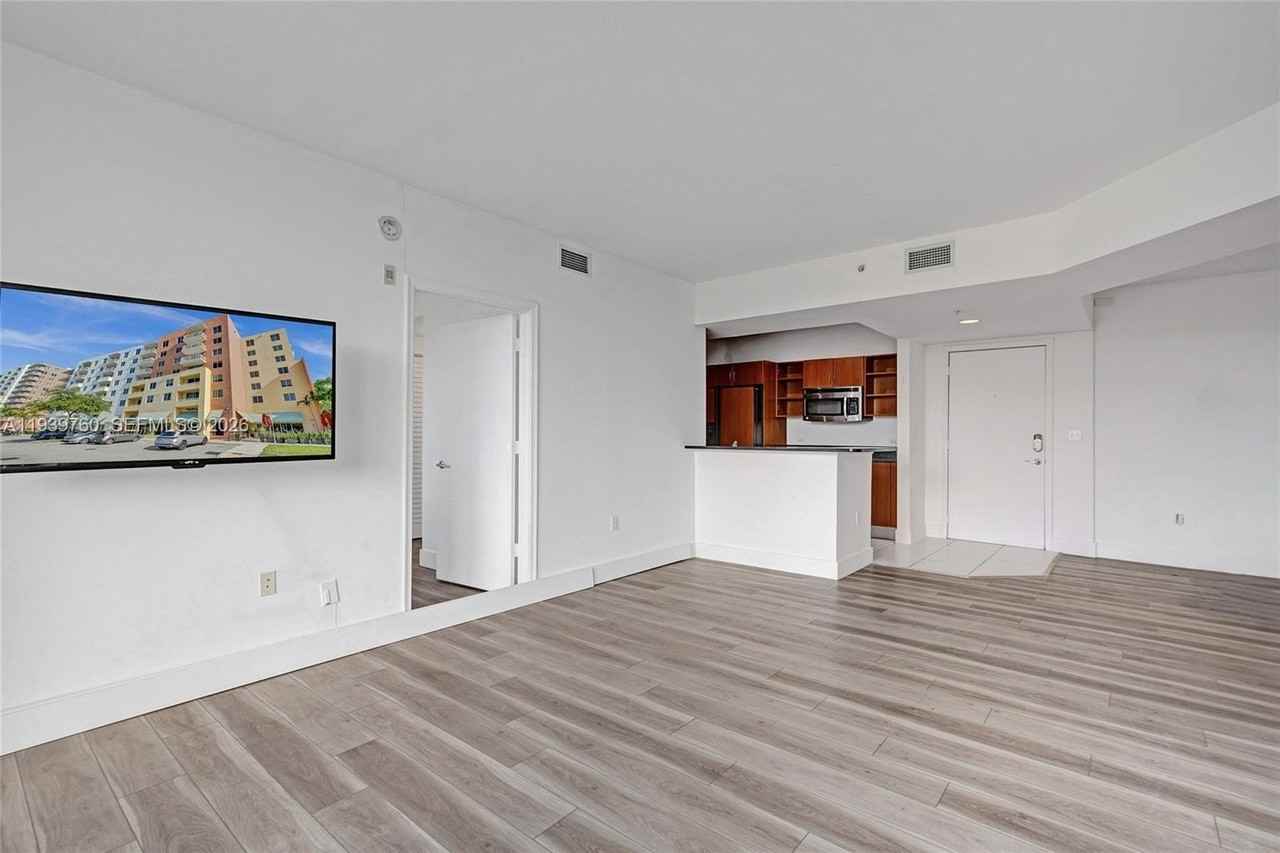 2600 Ne 187th St #202 - Photo 3 of 50