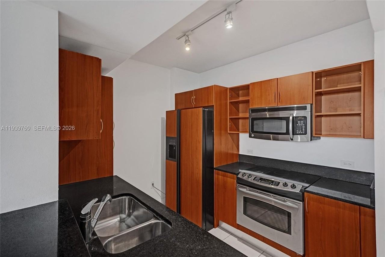 2600 Ne 187th St #202 - Photo 5 of 50