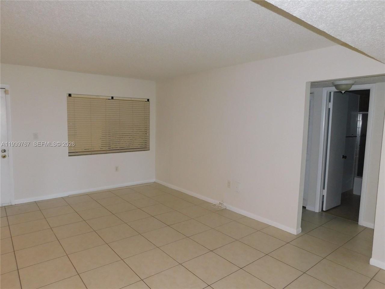 8015 Sw 107th Ave #111 - Photo 5 of 22