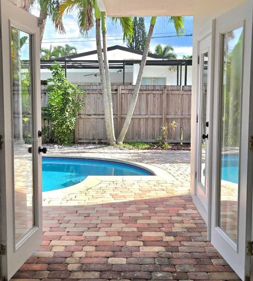 3909 Nw 17th Ter #0 - Photo 4 of 32