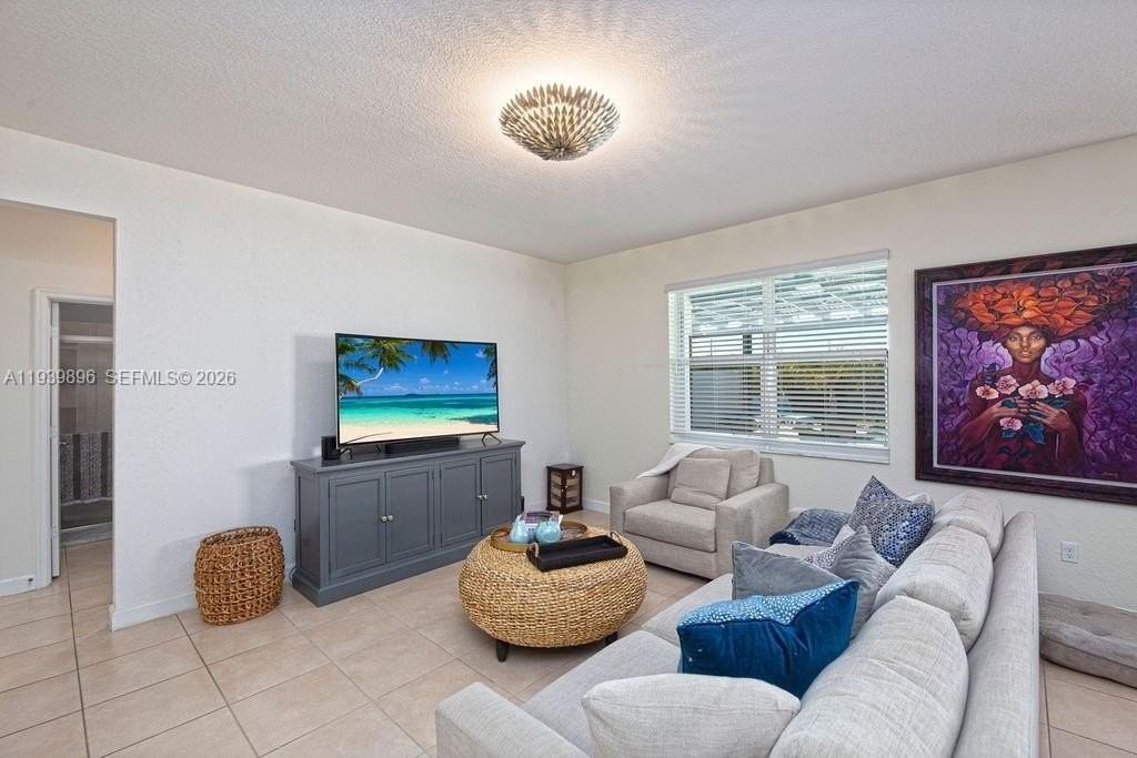 8175 Nw Greenbank Cir - Photo 5 of 50