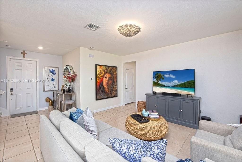 8175 Nw Greenbank Cir - Photo 7 of 50