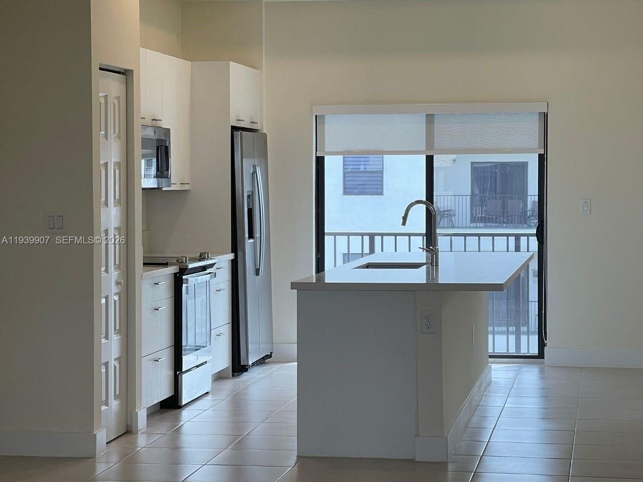 7915 Nw 104th Ave #32 - Photo 3 of 32