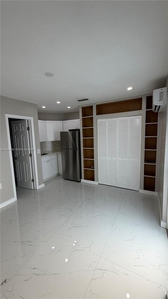 11031 Sw 3rd St #2 - Photo 4 of 6