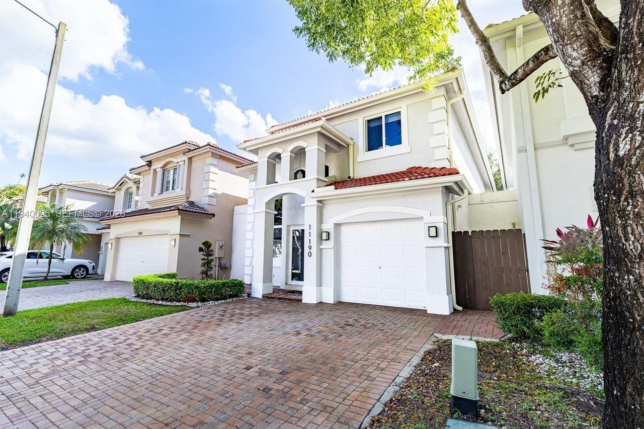 11190 Nw 73rd Ter #11190 - Photo 4 of 45