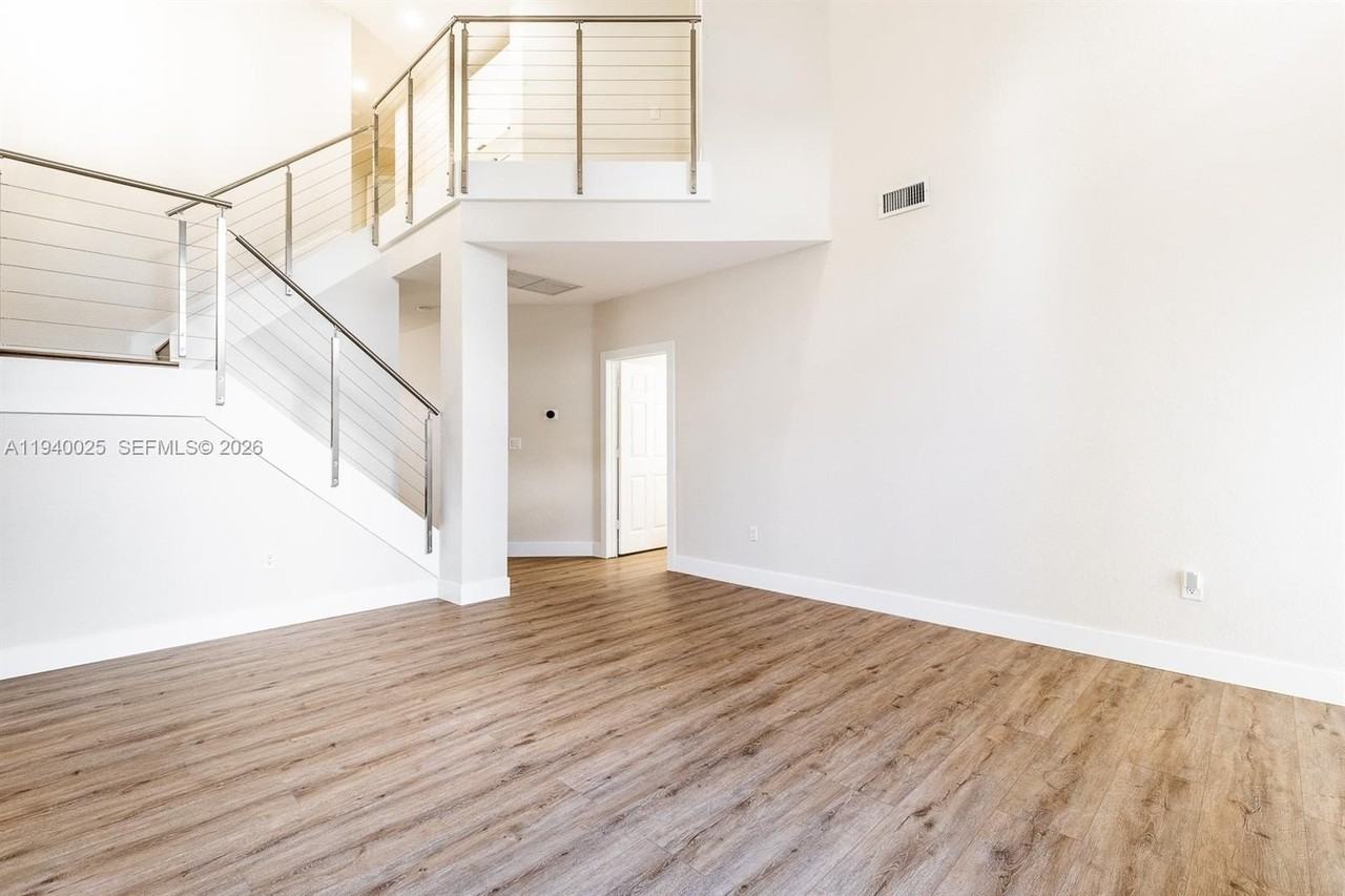 11190 Nw 73rd Ter #11190 - Photo 7 of 45