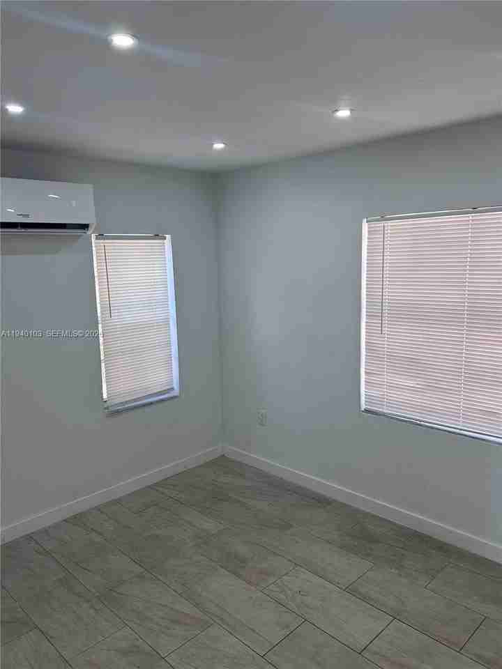 9301 Nw 4th Ave #5 - Photo 6 of 10