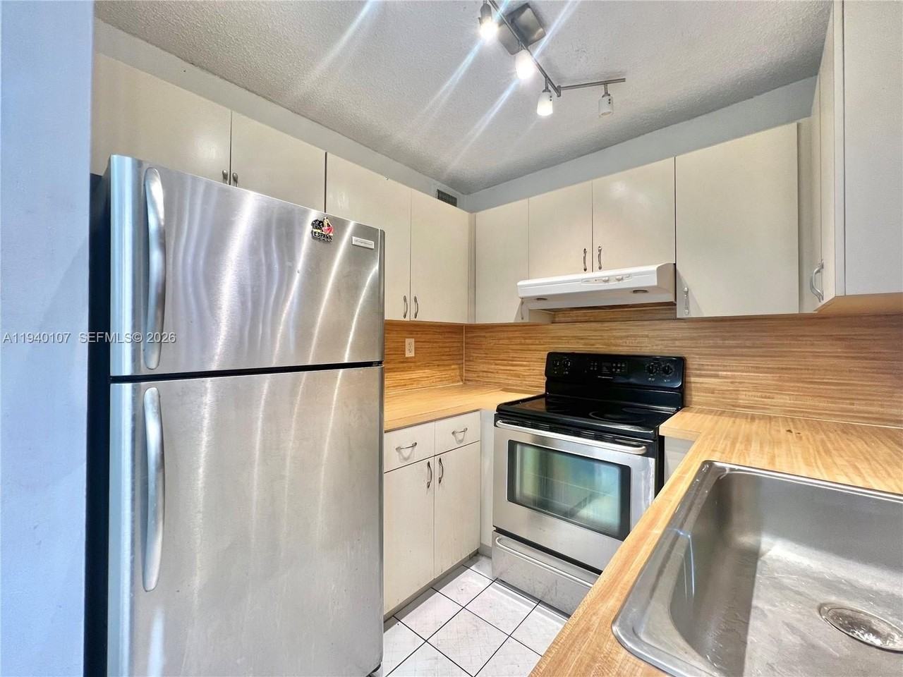 5930 W 25th Ct #103 - Photo 4 of 20