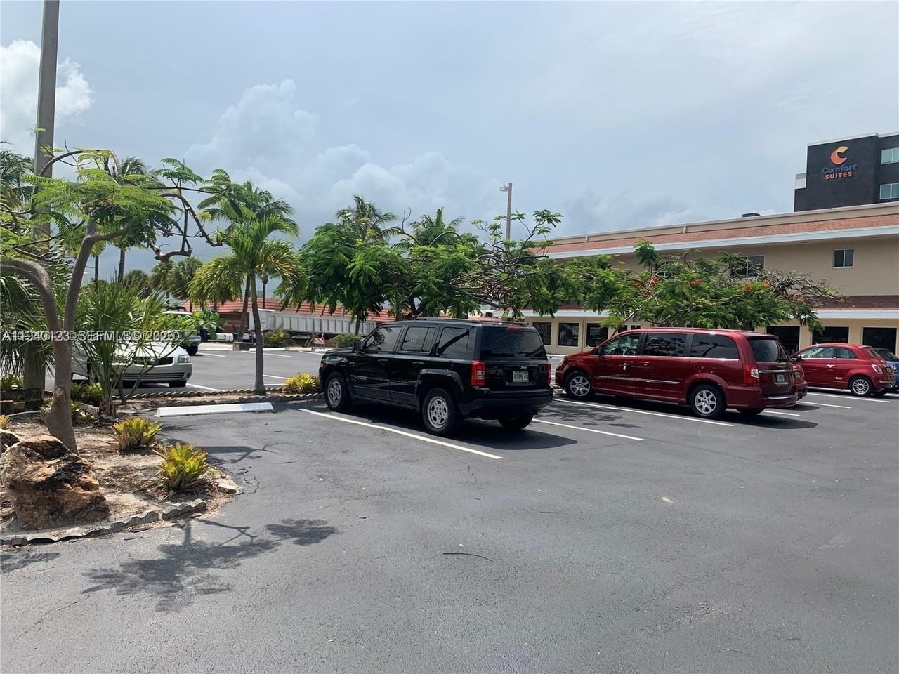 236 N Federal Hwy #201 - Photo 7 of 50