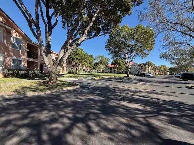 1608 Belmont Ln #1608 - Photo 2 of 24