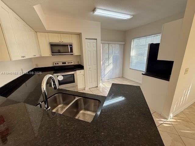 1608 Belmont Ln #1608 - Photo 4 of 24