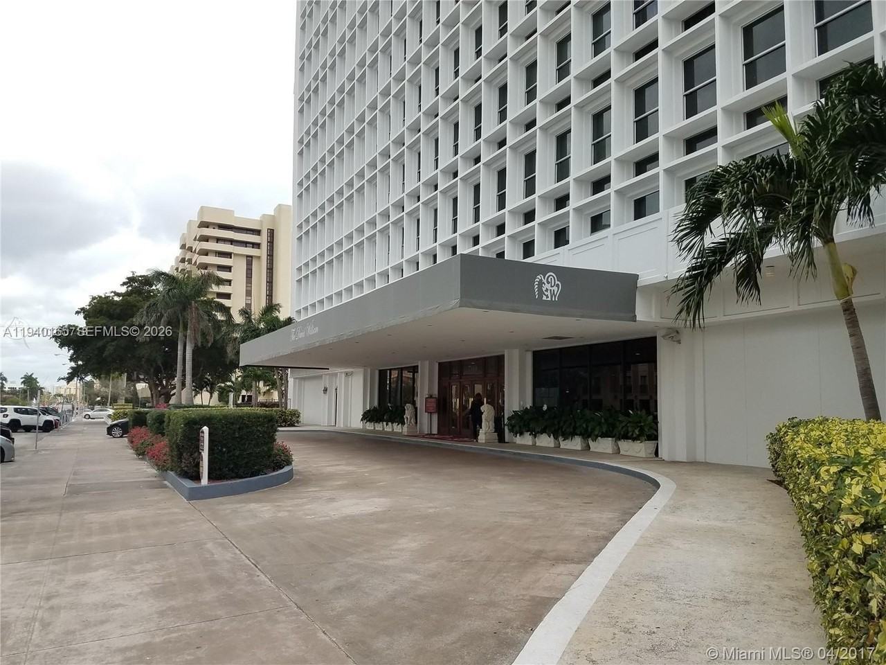 700 Biltmore Way #318 - Photo 2 of 9