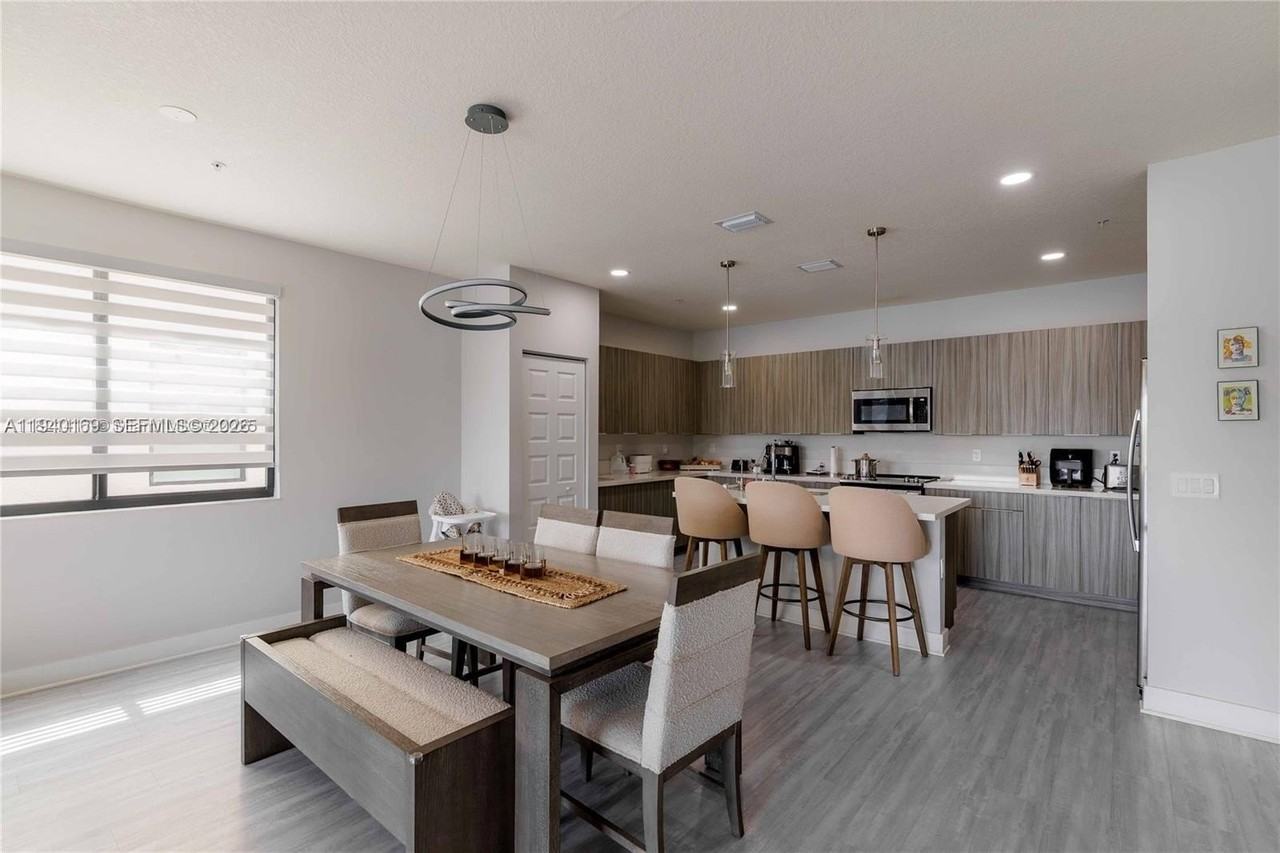 4714 Nw 84th Ct #4714 - Photo 2 of 11