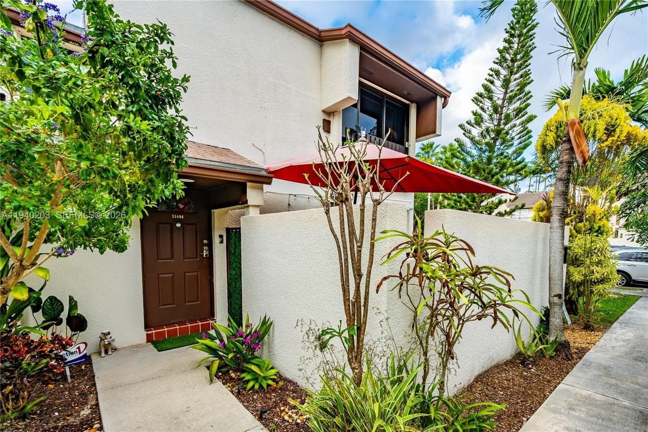 15804 Sw 91st Ct #D - Photo 2 of 25