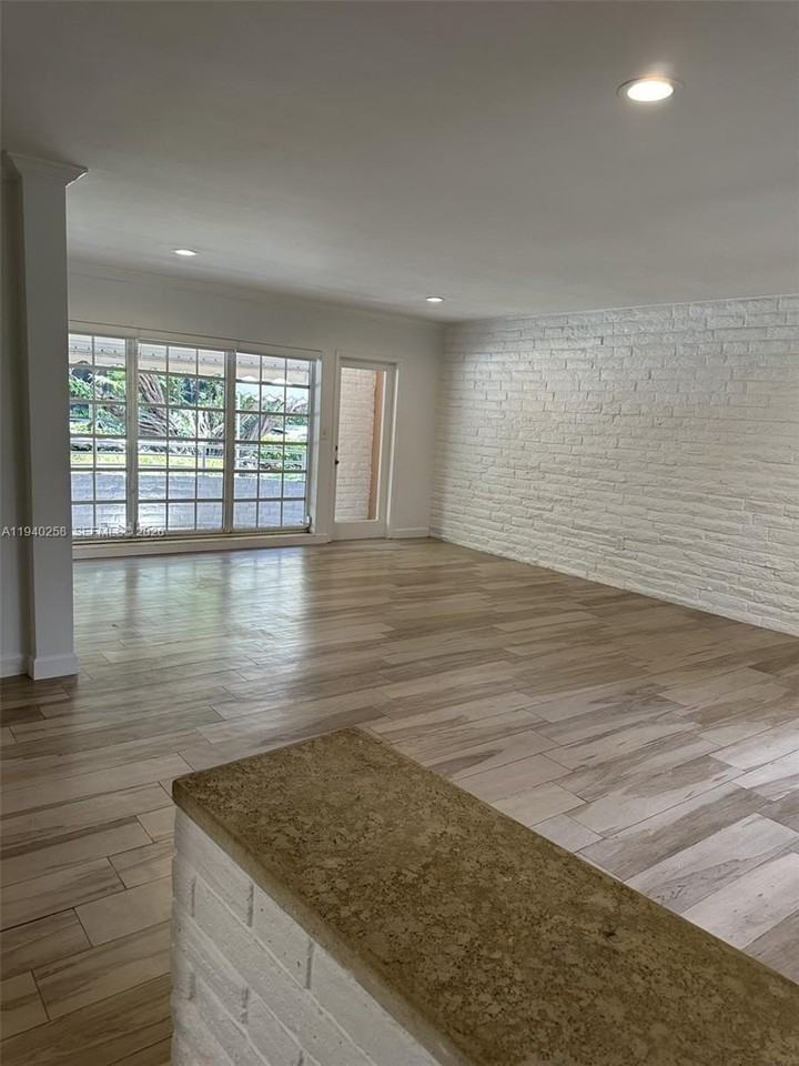 60 Park Dr #B - Photo 5 of 50