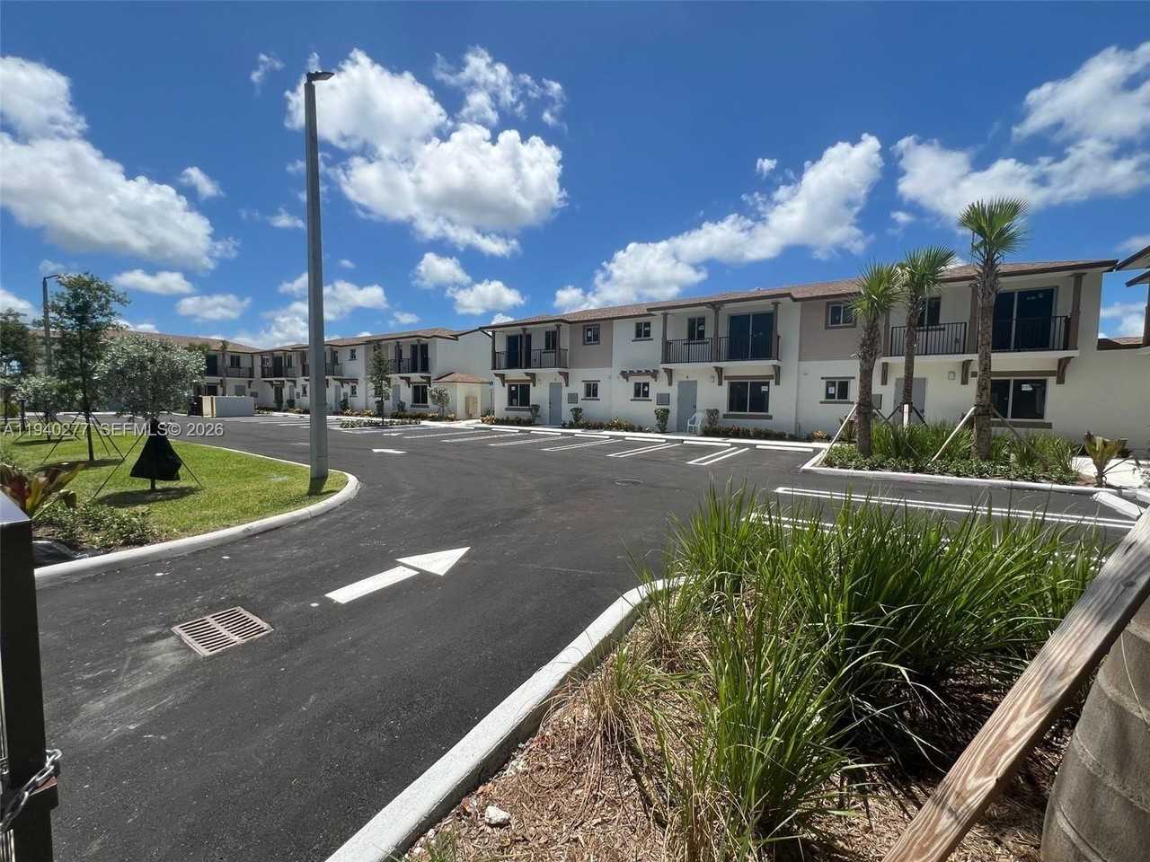 199 N Redland Rd #A10 - Photo 2 of 15