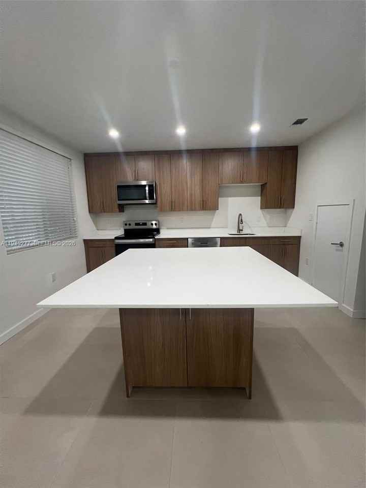 199 N Redland Rd #A10 - Photo 6 of 15