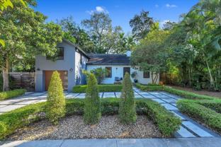 8225 Ne 8th Ct - Photo 1 of 1