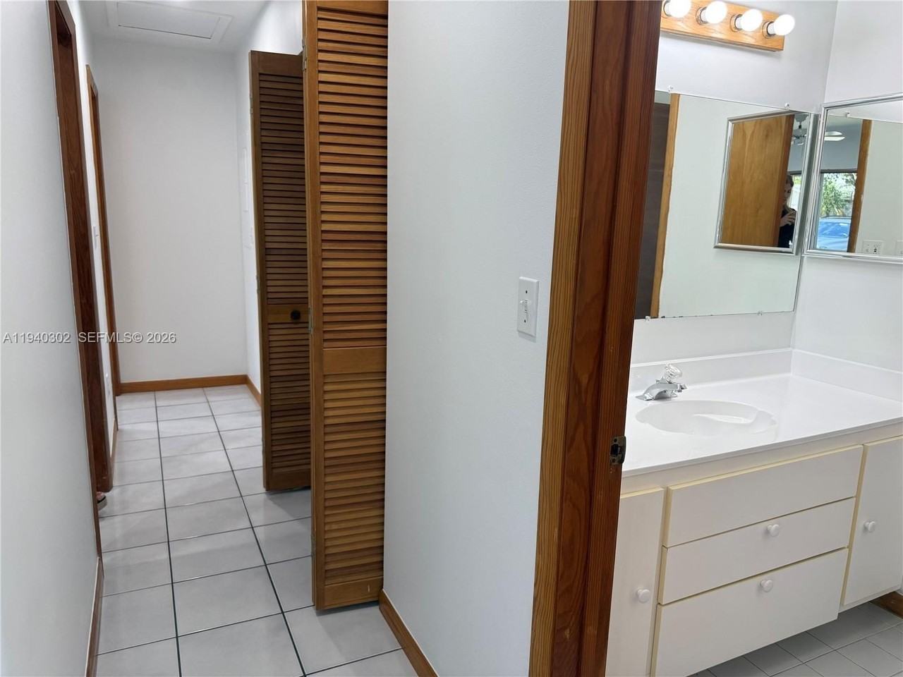 11004 Sw 154th Ter - Photo 7 of 24