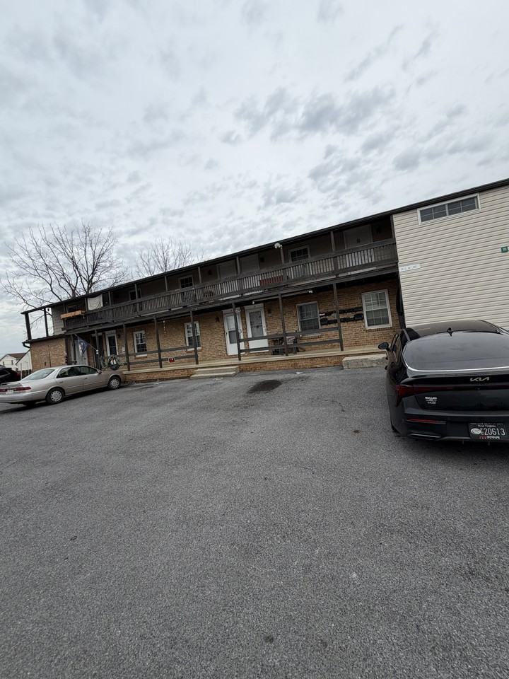 111 E 6th Ave  Apt 9 G - Photo 7 of 7