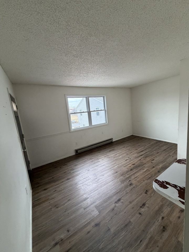200 S Marshall St 310  Galaxy - Photo 5 of 8