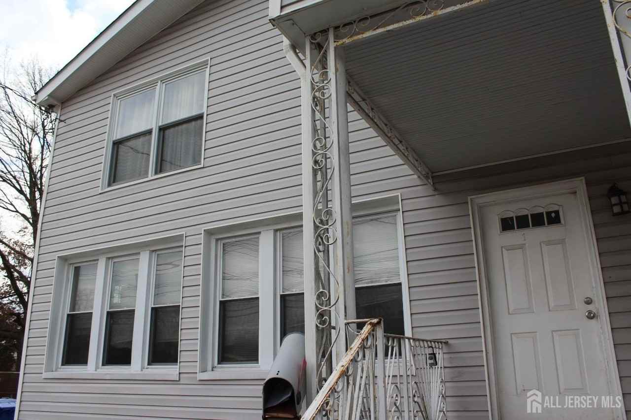 899 Green St #1st - Photo 2 of 45