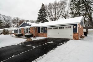 featured image of 6604 W Glenbrook Rd