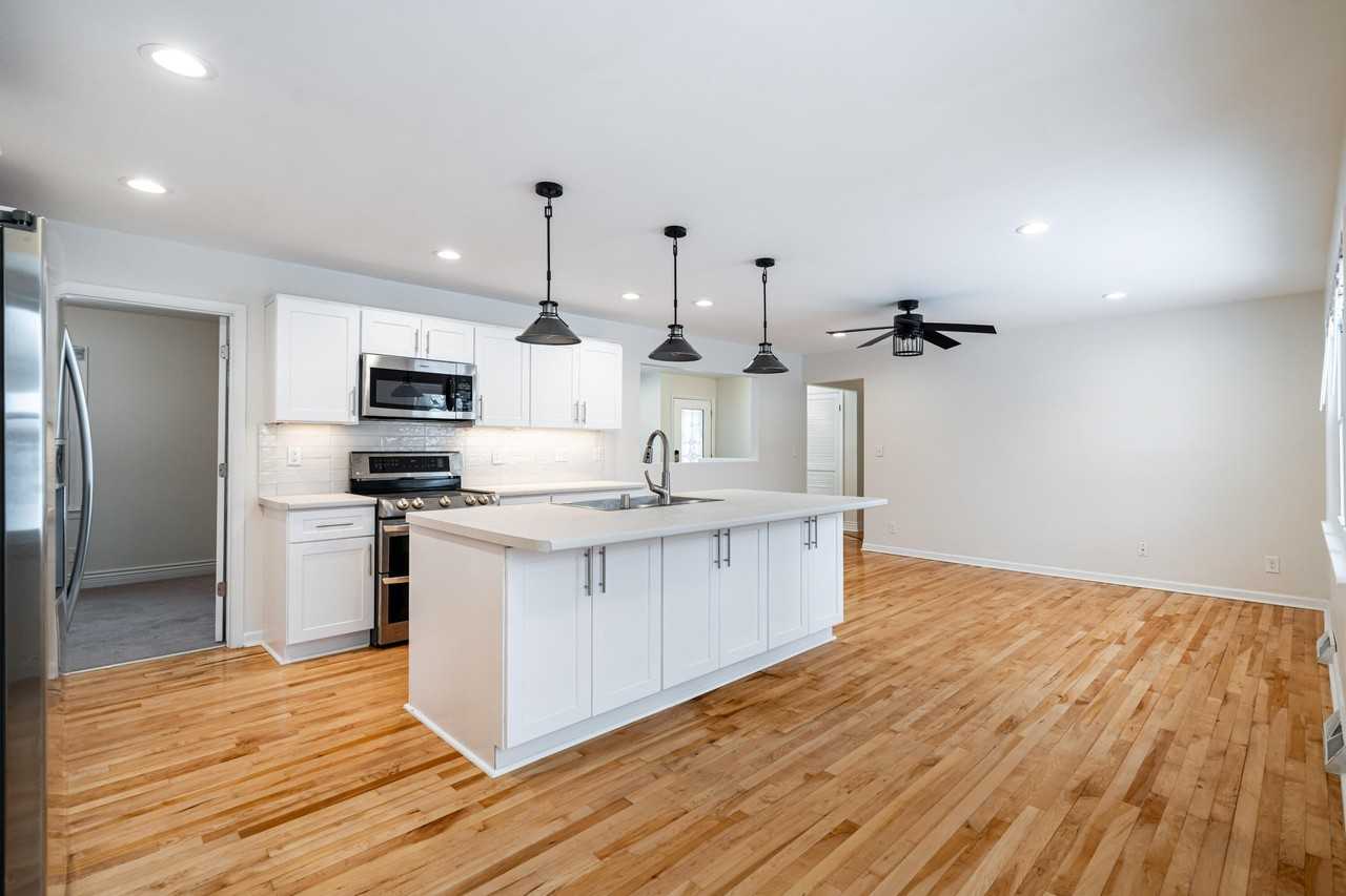 6604 W Glenbrook Rd - Photo 6 of 25