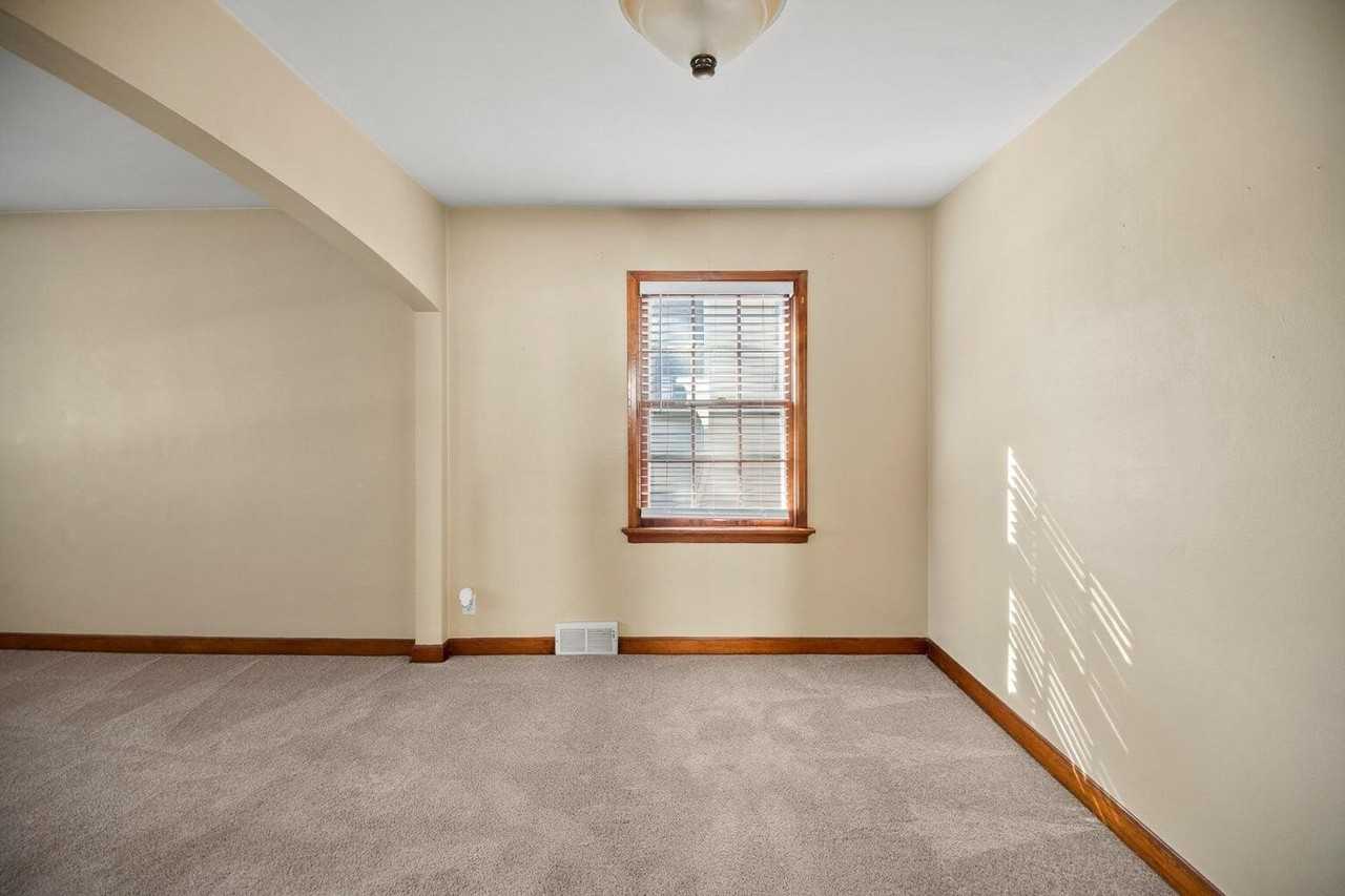 1700 E Menlo Blvd - Photo 6 of 22