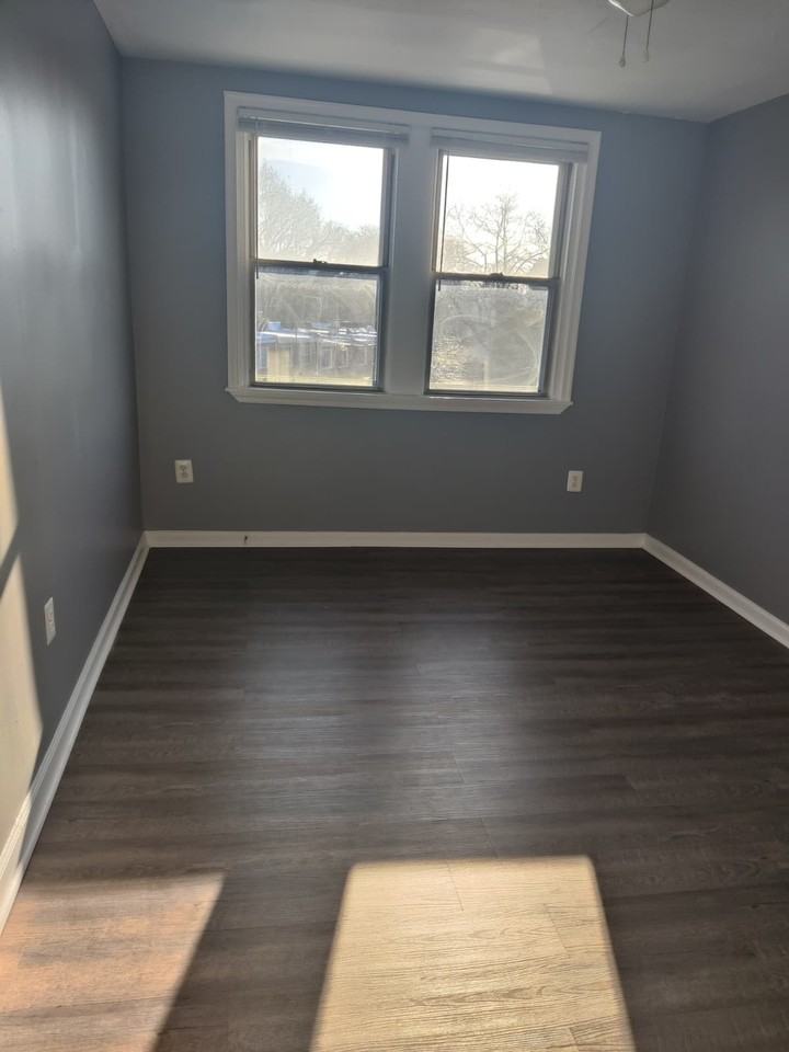 392 East Cliveden Street - Photo 5 of 9