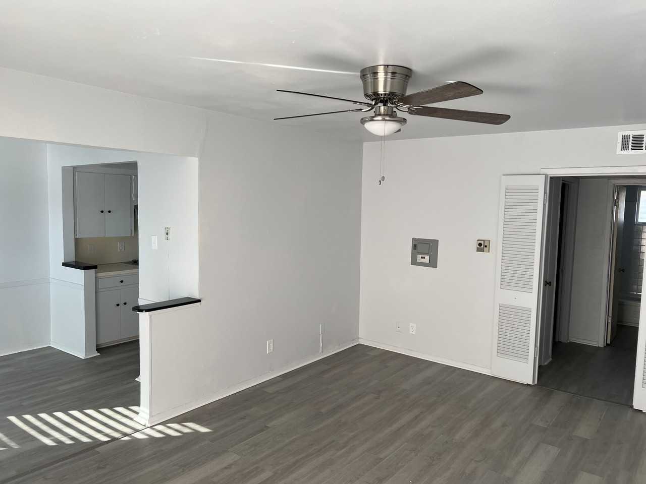 906 Grant Street - Photo 2 of 34