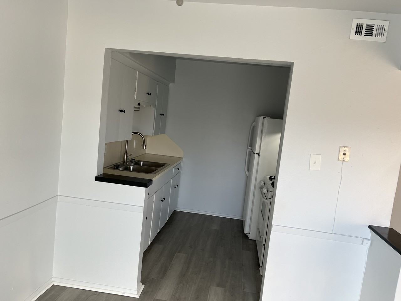 906 Grant Street - Photo 3 of 34