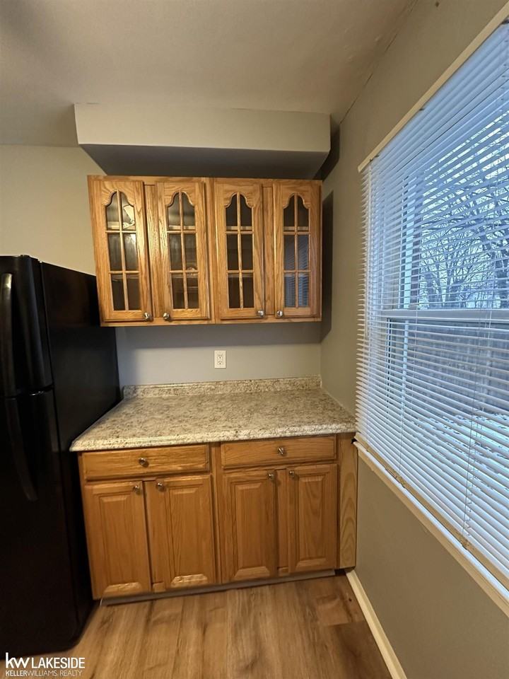 20219 Moross Rd - Photo 6 of 34