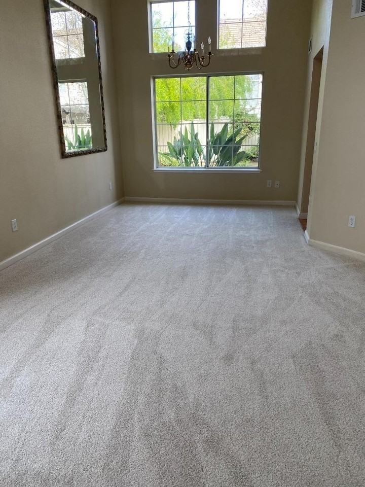 323 Montserrat Dr - Photo 4 of 28