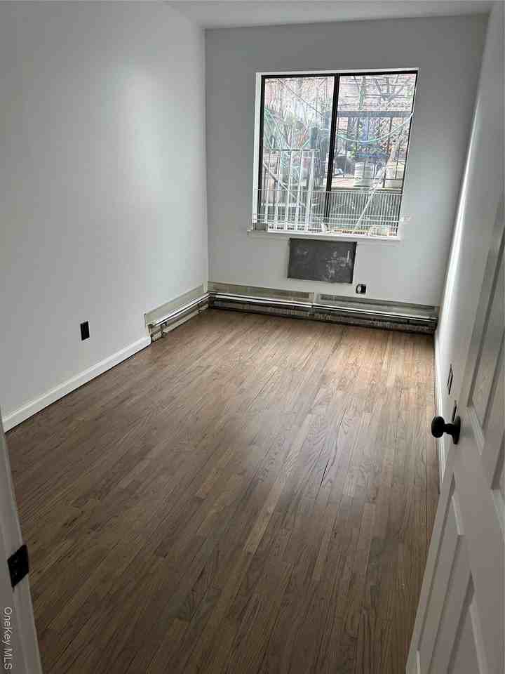 4014 60th St 1st Fl #1stFL - Photo 4 of 6