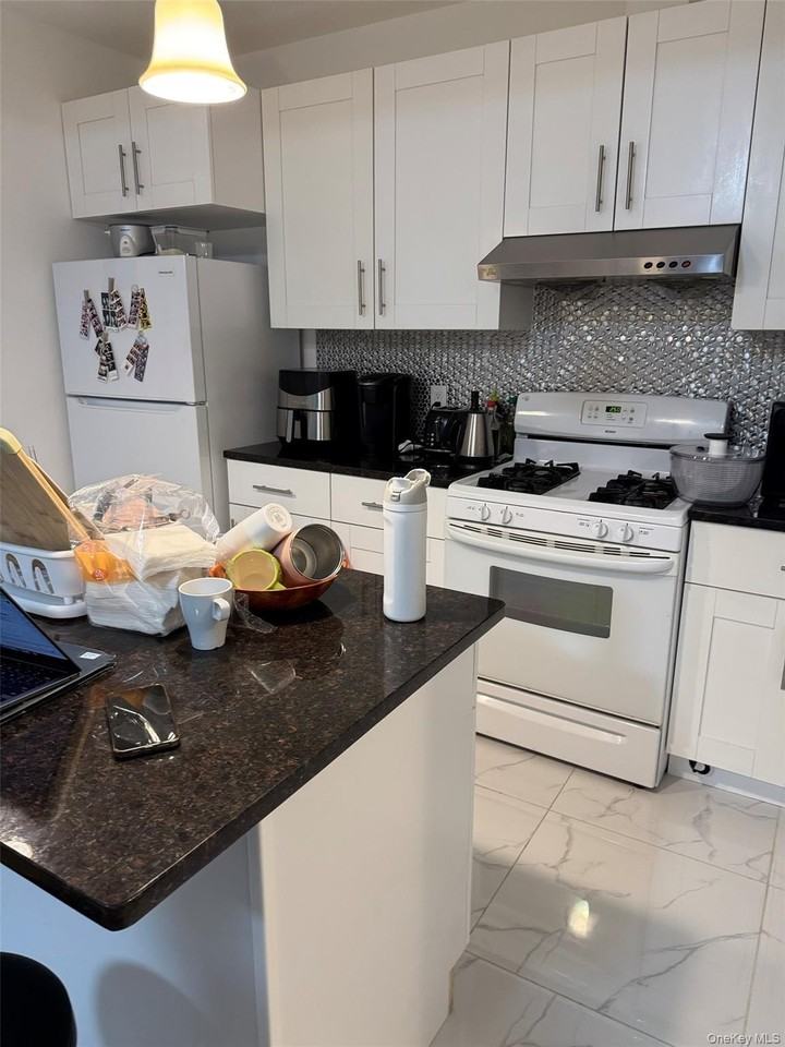 3914 214th Pl Unit 1fl #1FL - Photo 2 of 15