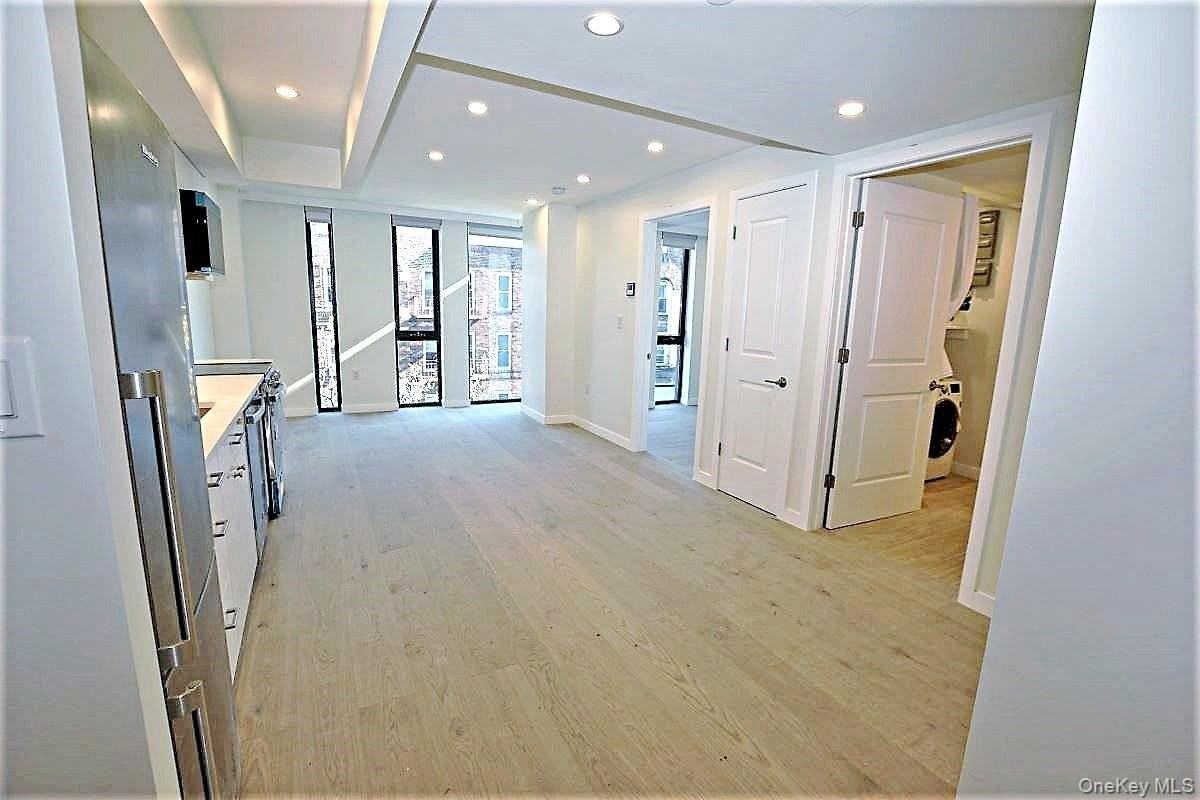 4126 44th St Apt 6d #6D