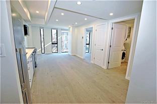 4126 44th St Apt 6d #6D - Photo 1 of 1