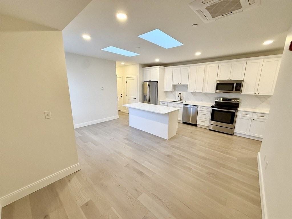 120 Emerson St Apt 6 #6 - Photo 4 of 14