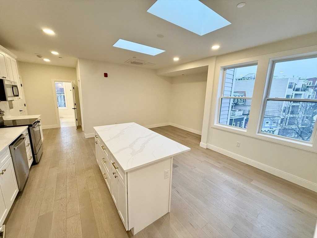 120 Emerson St Apt 6 #6 - Photo 5 of 14