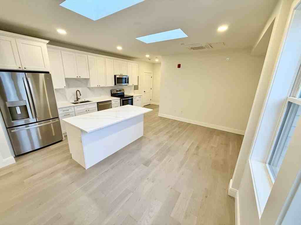 120 Emerson St Apt 6 #6 - Photo 6 of 14