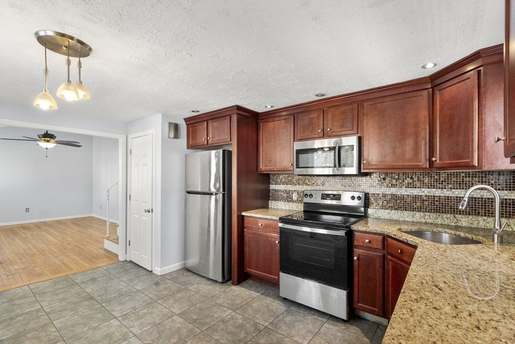 28 Frost Ave - Photo 7 of 25