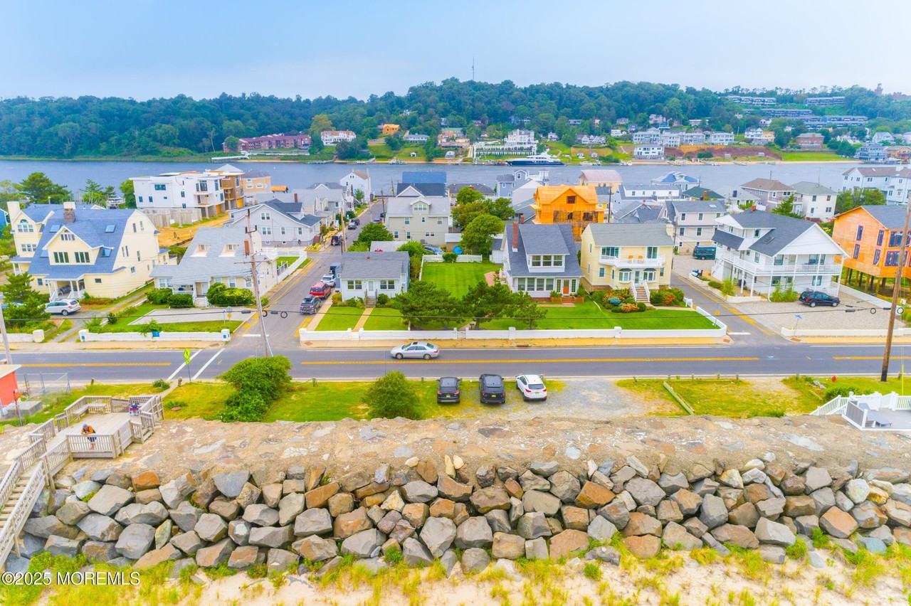 216 Ocean Ave - Photo 2 of 12