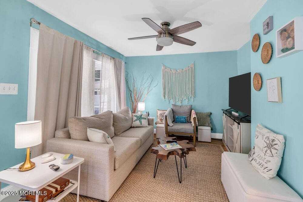 608 Lareine Ave - Photo 6 of 21