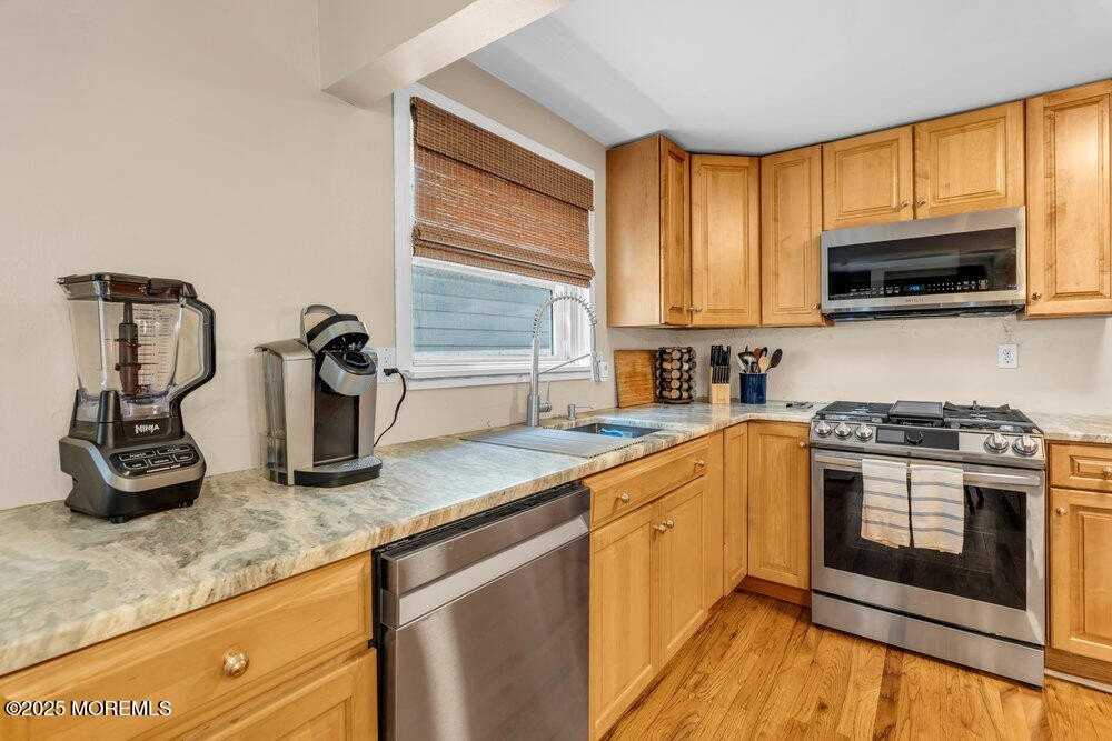 608 Lareine Ave - Photo 7 of 21