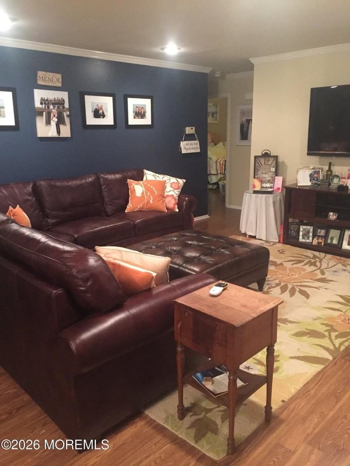 505 Harding Rd Apt 4 #4 - Photo 4 of 9