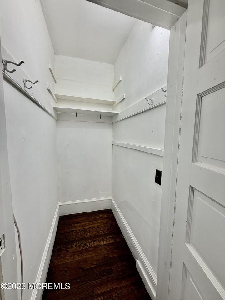 512 4th Ave Apt 1 #1 - Photo 6 of 13