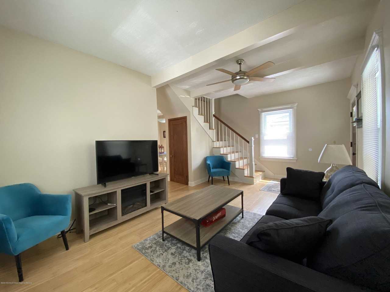 1213 4th Ave - Photo 5 of 18