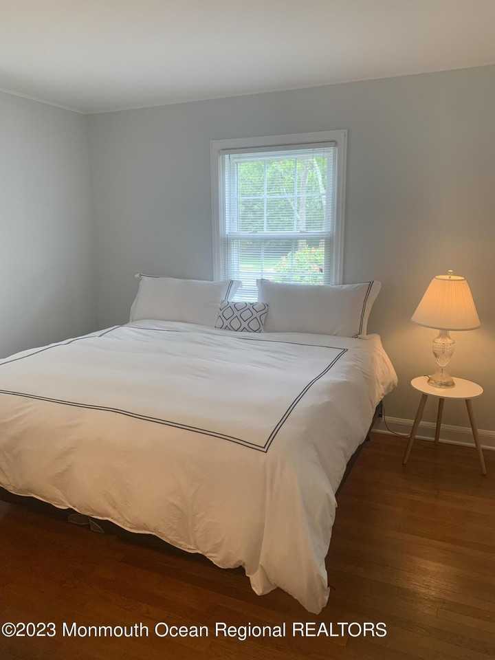 312 Salem Ave - Photo 7 of 20