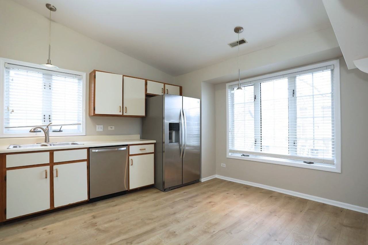 573 W Parkside Dr Unit 0 #0 - Photo 7 of 20